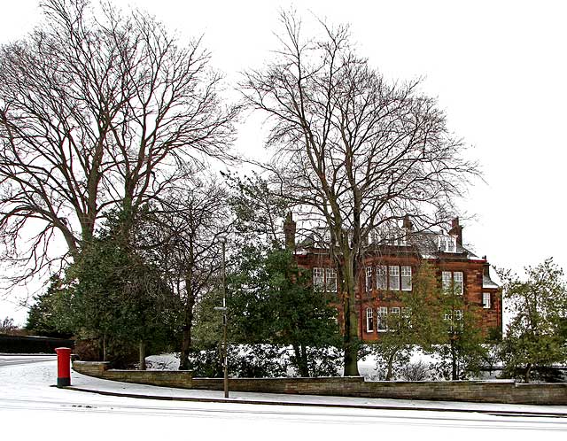 View of 35 Inverleith Terrace from the west  -  December 2009