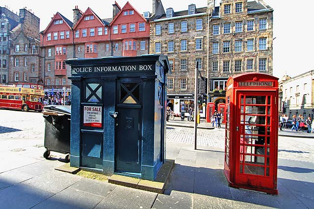 Police Box in the Lawnmarket - part of Edinburgh's Royal Mile