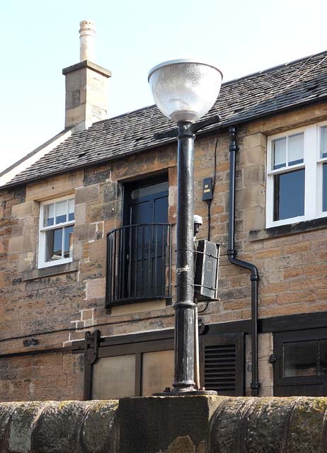 Wall-mounted lamp post  at Randolph Lane, Edinburgh