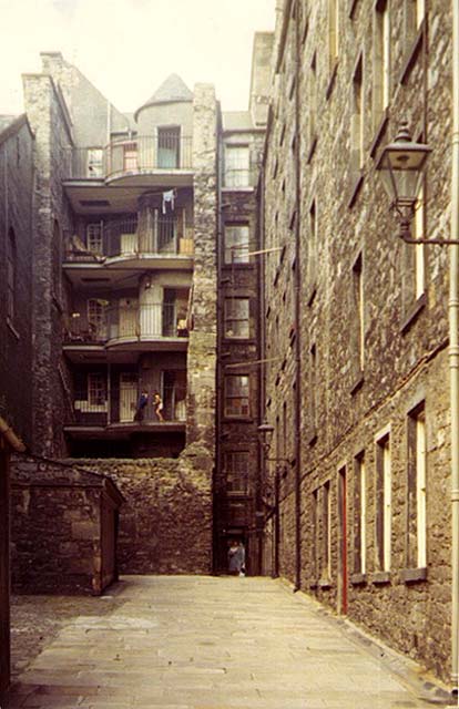 Tweeddale Court  -  Leading to the south from the Royal Mile, almost opposite John Knox House