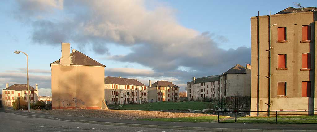 The backs of the houses between Wauchope Crescent and Niddrie Mains Road