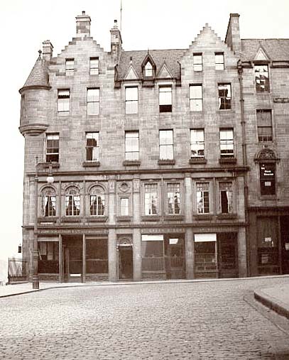 13 Bank Street - where John Donaldson Edward's studio  -  1899 to 1911